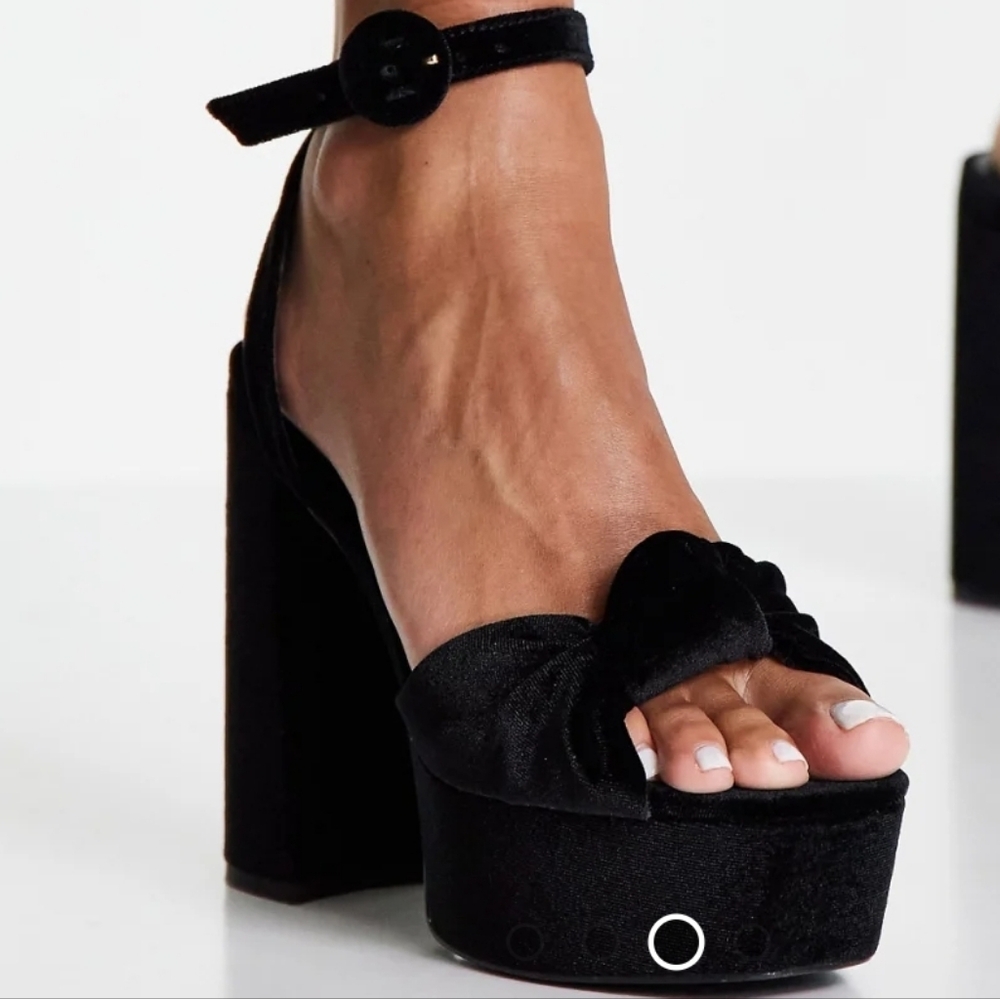 ASOS Design Note Knotted Platform Heeled Sandals Black Velvet Sz 8